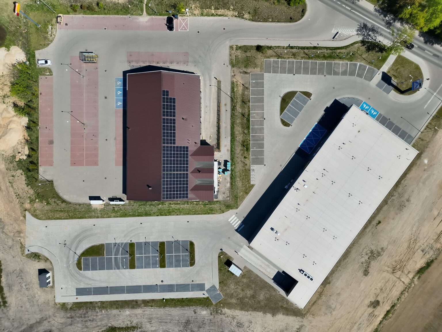 Ortofotomapa z drona – wizualizacja budynków i parkingów dla planowania przestrzennego